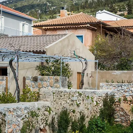 Daniela - Saint Nikolas Retreat Villa *